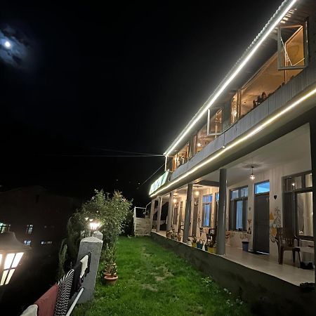 Young Monk Hostel & Cafe Old Manali المظهر الخارجي الصورة