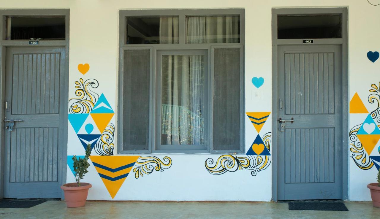 Young Monk Hostel & Cafe Old Manali المظهر الخارجي الصورة