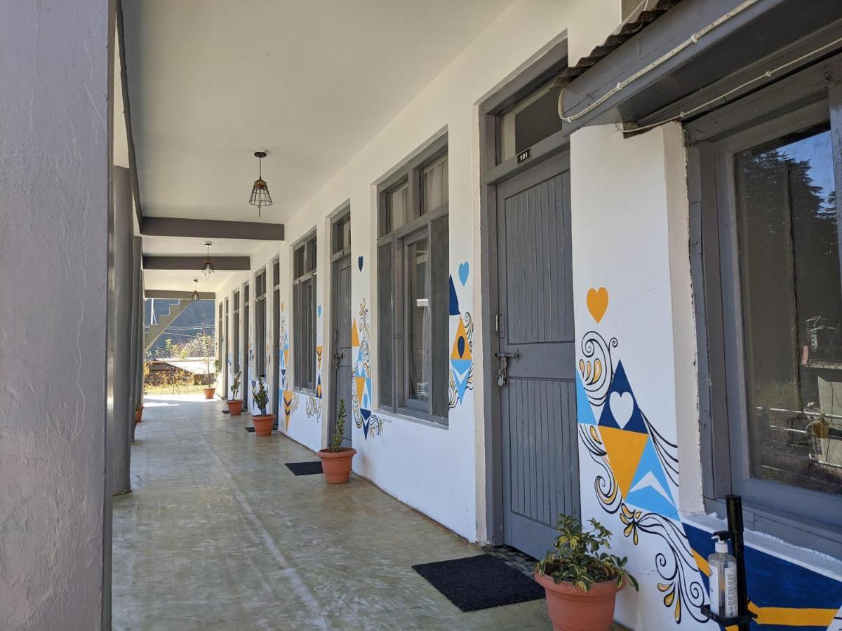 Young Monk Hostel & Cafe Old Manali المظهر الخارجي الصورة